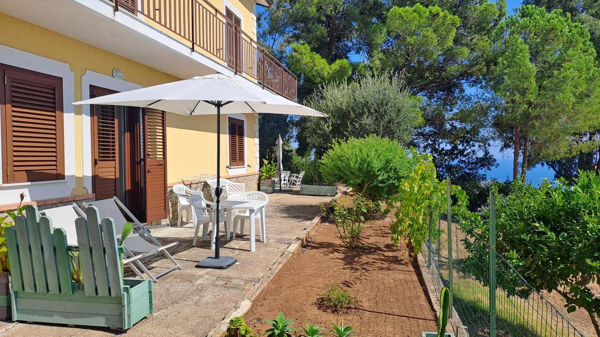 Le Pigne Casa Vacanze. Pollica Exterior foto